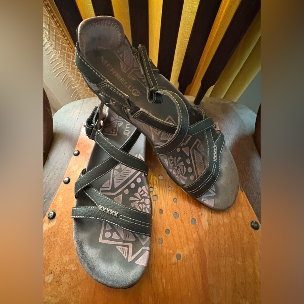 Merrell Women’s Sandals Sz 9